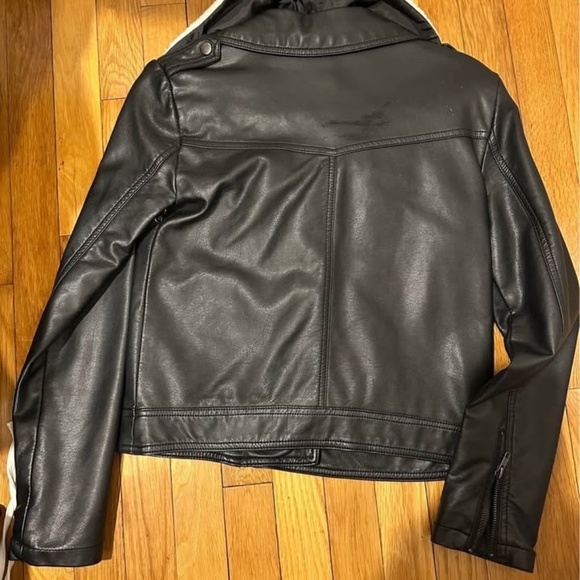 Black Faux Moto Jacket W/Detachable Collar Size Small - Picture 5 of 6